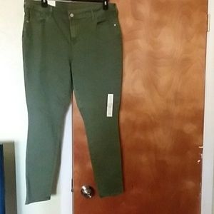 Women's Old Navy Rockstar Super Skinny jeans